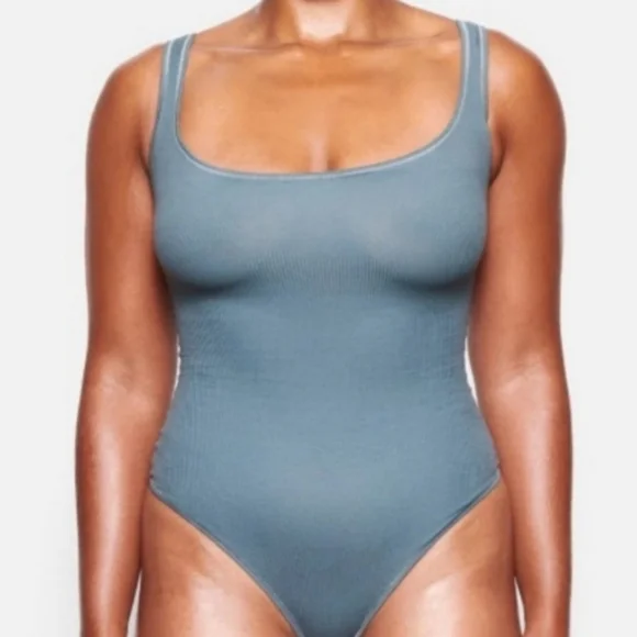 SKIMS Kyanite Bodysuit Size XL - Picture 2 of 4